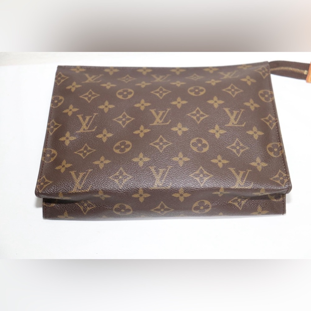 Louis Vuitton Toiletry 26 pouch